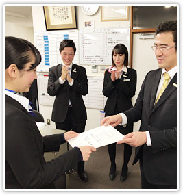 加賀屋月間MVP表彰 画像