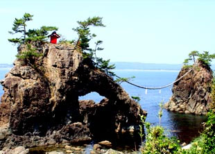 Hatago-Iwa Rocks