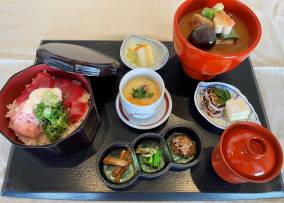 鮪丼