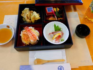 能登の食材を使用したお弁当