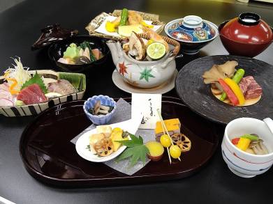 金沢店　会席一例