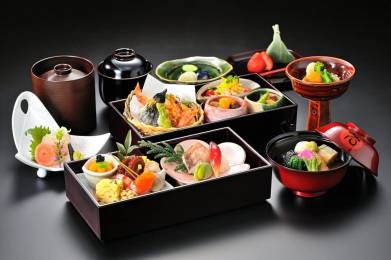 博多店「迎春 金澤」