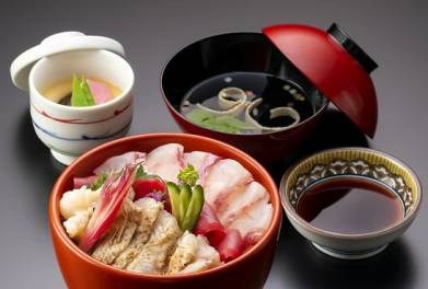 金沢店「のどぐろ海鮮丼」