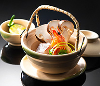 鱧と松茸の土瓶蒸し